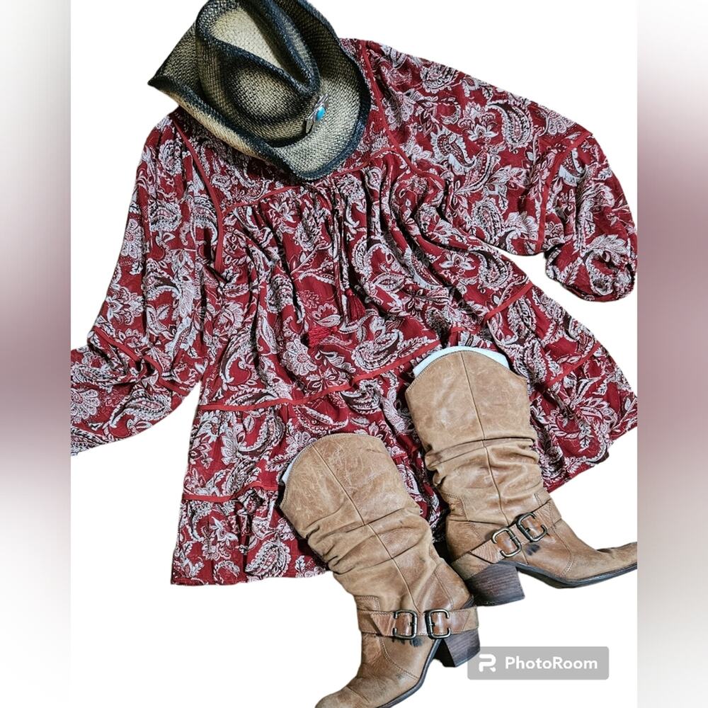 Woman's paisley floral dress w. Ruffles V neck Smocked front Size S